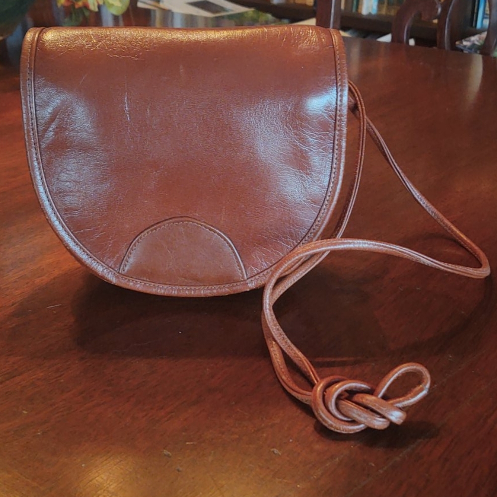 Roomie Leather purse!
